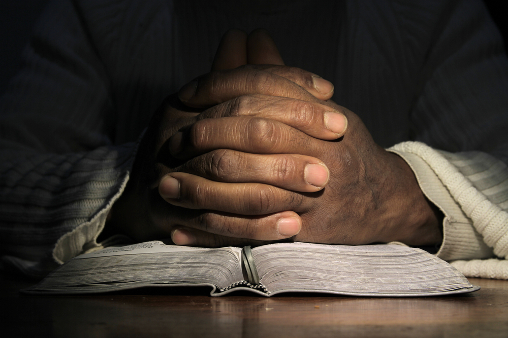 El informe anual de la Comisión de los Estados Unidos sobre la Libertad Religiosa Internacional pinta un panorama inquietante Orando