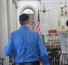 Tom Whittle visits Touro Synagogue
