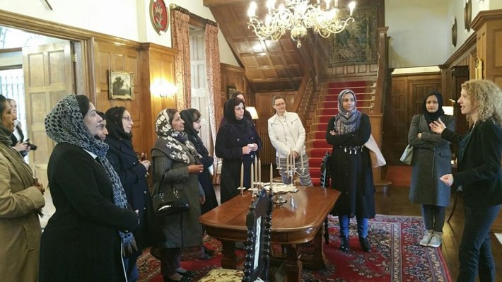 Ahmadiyya Muslim Ladies from Carshalton visit Saint Hill Church of Scientology to improve Interfaith relations