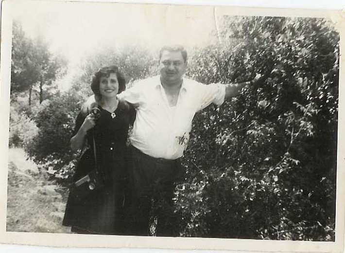 Isa’s mother and father in an old black and white photo