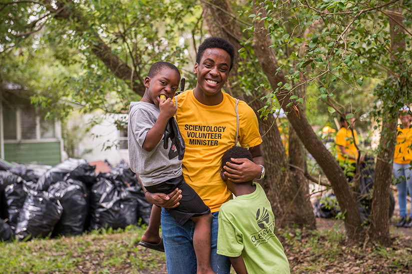 A Volunteer Minister with children in Clearwater, FL